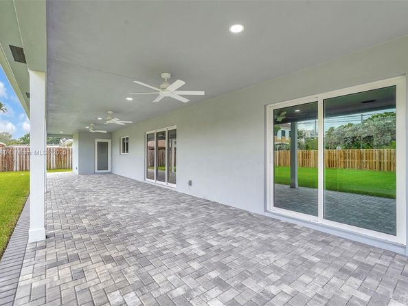 3805 Lincoln St, Hollywood FL 33021