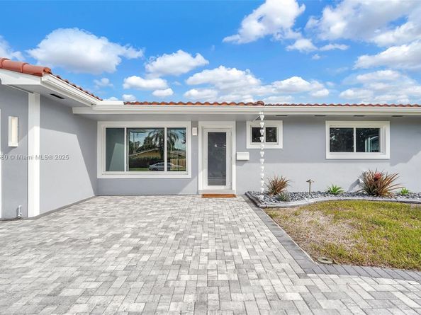 3805 Lincoln St, Hollywood FL 33021