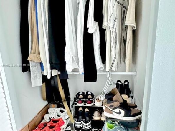 1800 N Bayshore Dr 1906, Miami FL 33132