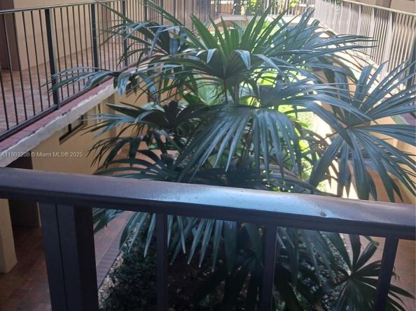 8650 SW 133rd Ave Rd 208, Miami FL 33183