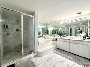9 Island Ave 2304, Miami Beach FL 33139
