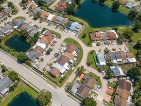 19530 NW 55th Circle Place, Miami Gardens FL 33055