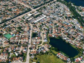 19530 NW 55th Circle Place, Miami Gardens FL 33055