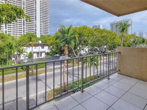 3522 NE 171st St 308, North Miami Beach FL 33160
