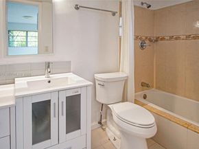 3522 NE 171st St 308, North Miami Beach FL 33160