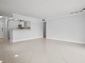 3522 NE 171st St 308, North Miami Beach FL 33160
