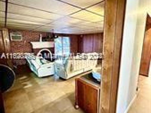 4109 Hayes St, Hollywood FL 33021