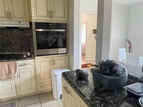 4109 Hayes St, Hollywood FL 33021