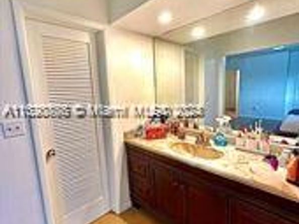 4109 Hayes St, Hollywood FL 33021