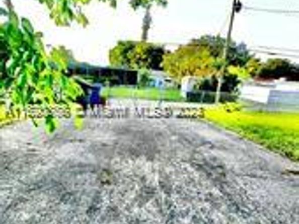 4109 Hayes St, Hollywood FL 33021