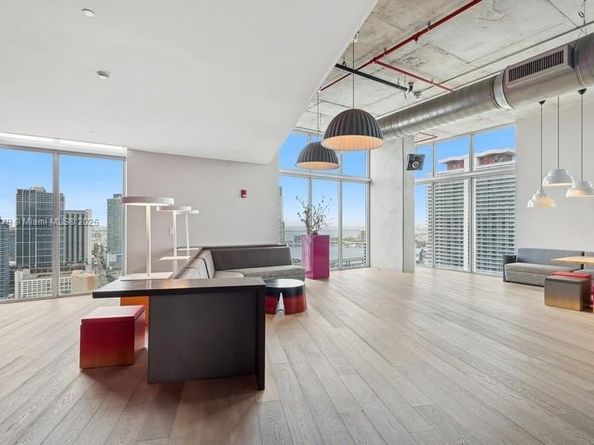 151 SE 1st St 2601, Miami FL 33131