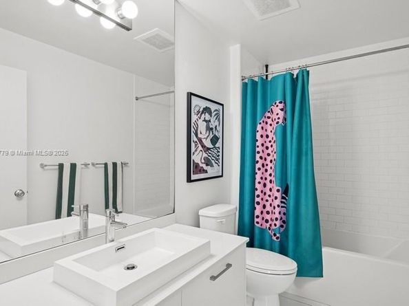 151 SE 1st St 2601, Miami FL 33131