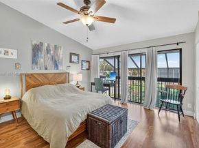 4250 SW 70th Ter, Davie FL 33314