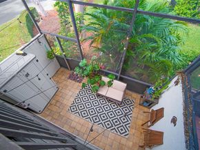 4250 SW 70th Ter, Davie FL 33314