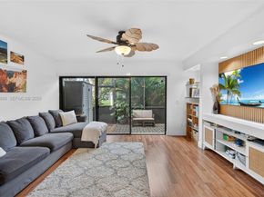 4250 SW 70th Ter, Davie FL 33314