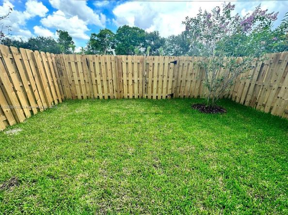 11965 NW 47th Mnr, Coral Springs FL 33076