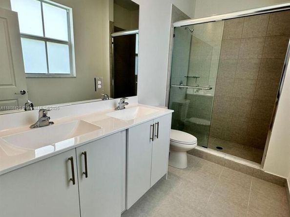 11965 NW 47th Mnr, Coral Springs FL 33076