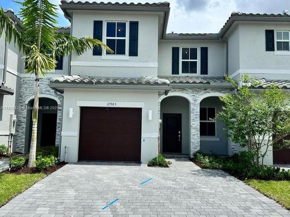 11965 NW 47th Mnr, Coral Springs FL 33076