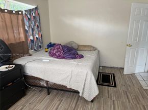 2200 NW 110th St, Miami FL 33167