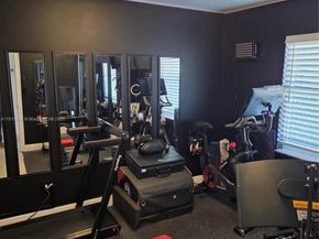 10110 SW 20th St, Miami FL 33165