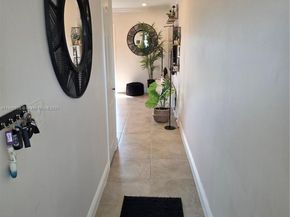 10110 SW 20th St, Miami FL 33165