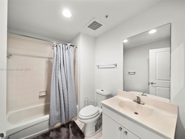 10 Aragon Ave 1417, Coral Gables FL 33134