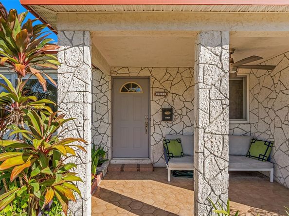 2831 Monroe St, Hollywood FL 33020