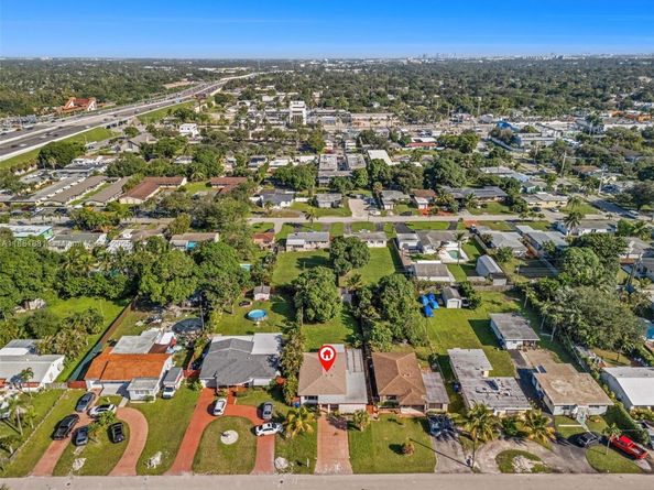 2831 Monroe St, Hollywood FL 33020