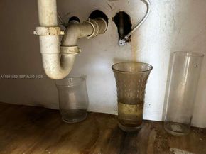 2337 NW 32nd St, Miami FL 33142