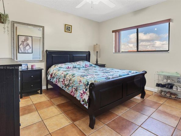 12424 SW 10th Ter, Miami FL 33184