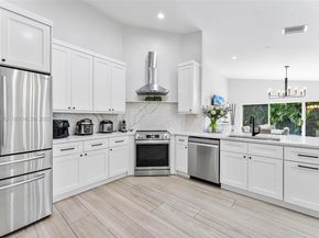 550 NW 110th Ave, Plantation FL 33324