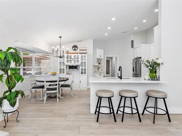 550 NW 110th Ave, Plantation FL 33324