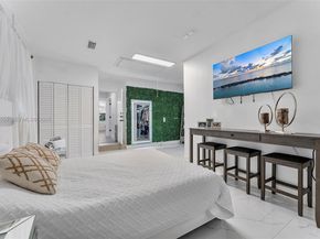 550 NW 110th Ave, Plantation FL 33324