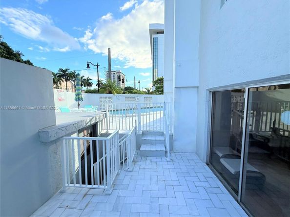 2530 SW 3rd Ave 206, Miami FL 33129
