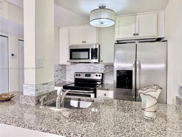 2530 SW 3rd Ave 206, Miami FL 33129