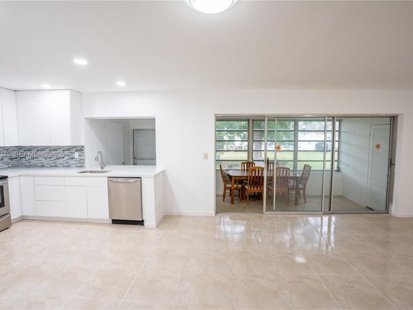 17252 SW 112th Pl 21243, Miami FL 33157