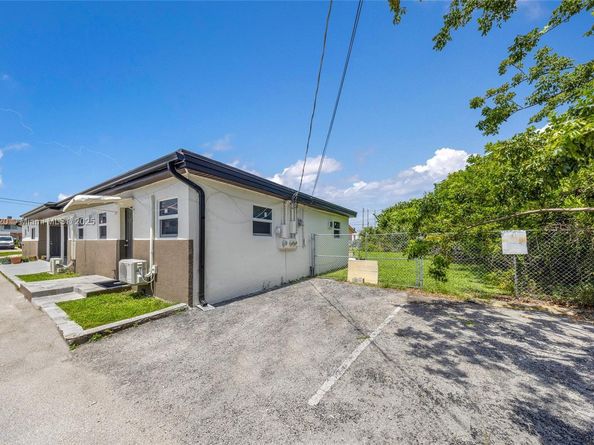 1807 N 17th Ave, Hollywood FL 33020