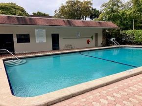 6700 Cypress Rd 207, Plantation FL 33317