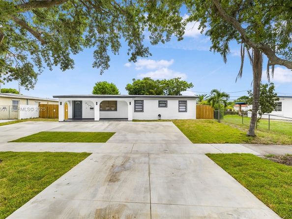 5425 SW 112th Ave, Miami FL 33165