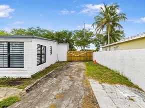 5425 SW 112th Ave, Miami FL 33165
