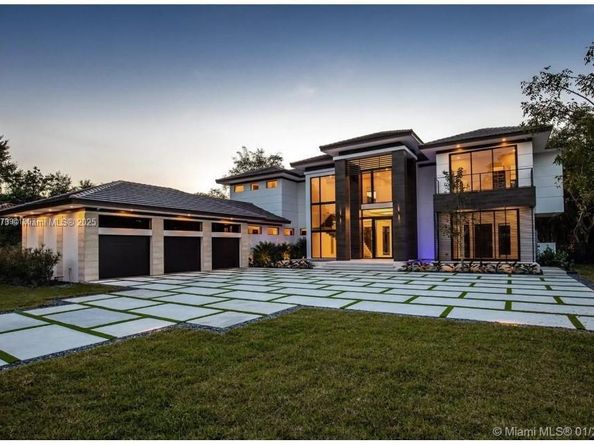 6850 SW 73rd Ct, Miami FL 33143
