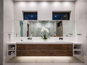 6850 SW 73rd Ct, Miami FL 33143