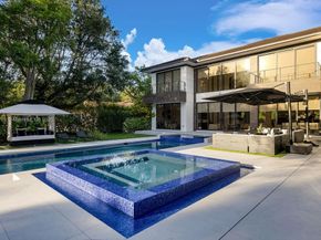 6850 SW 73rd Ct, Miami FL 33143