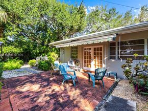 5335 SW 74th St, Miami FL 33143