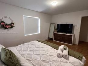 808 SW 29th St, Fort Lauderdale FL 33315