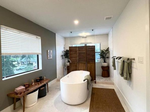 808 SW 29th St, Fort Lauderdale FL 33315