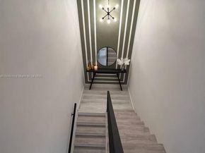 808 SW 29th St, Fort Lauderdale FL 33315