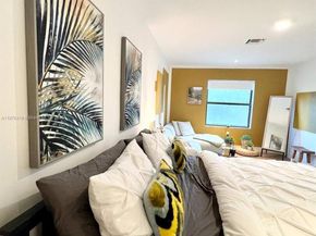 808 SW 29th St, Fort Lauderdale FL 33315