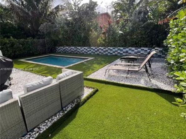808 SW 29th St, Fort Lauderdale FL 33315