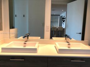 1300 S Miami Ave 2704, Miami FL 33130